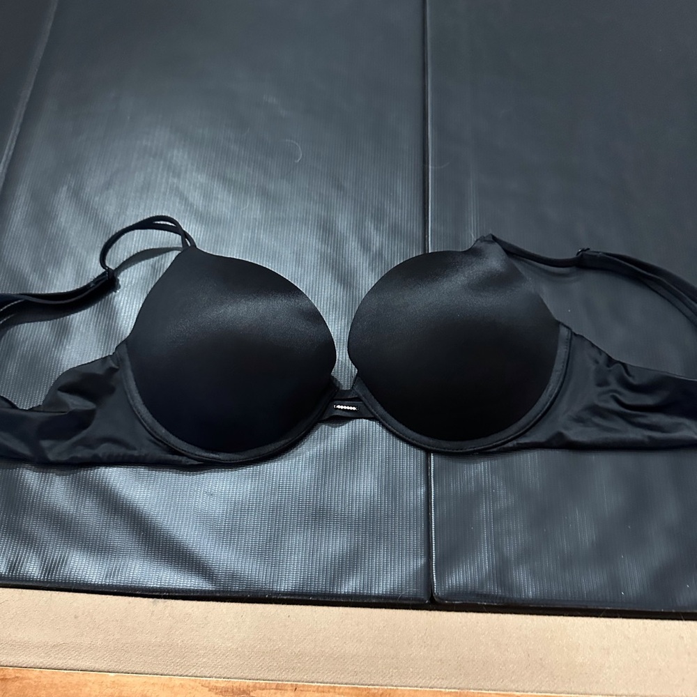 Victoria’s Secret Bra 36D